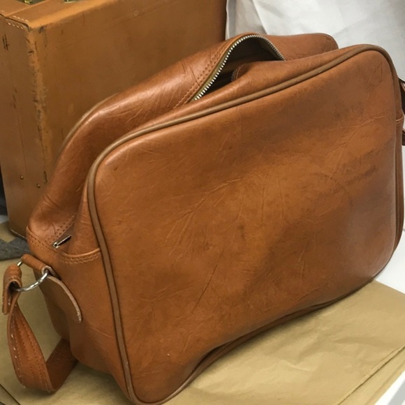 Unbranded Travel Tote Purse Silver Buckle Close and Luggage Tag made in Korea - Picture 5 of 16